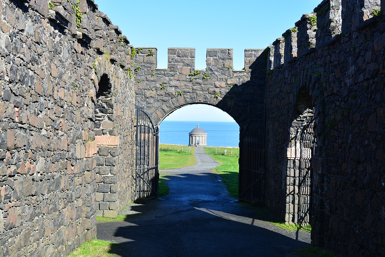 Downhill Strand / Mussenden Temple