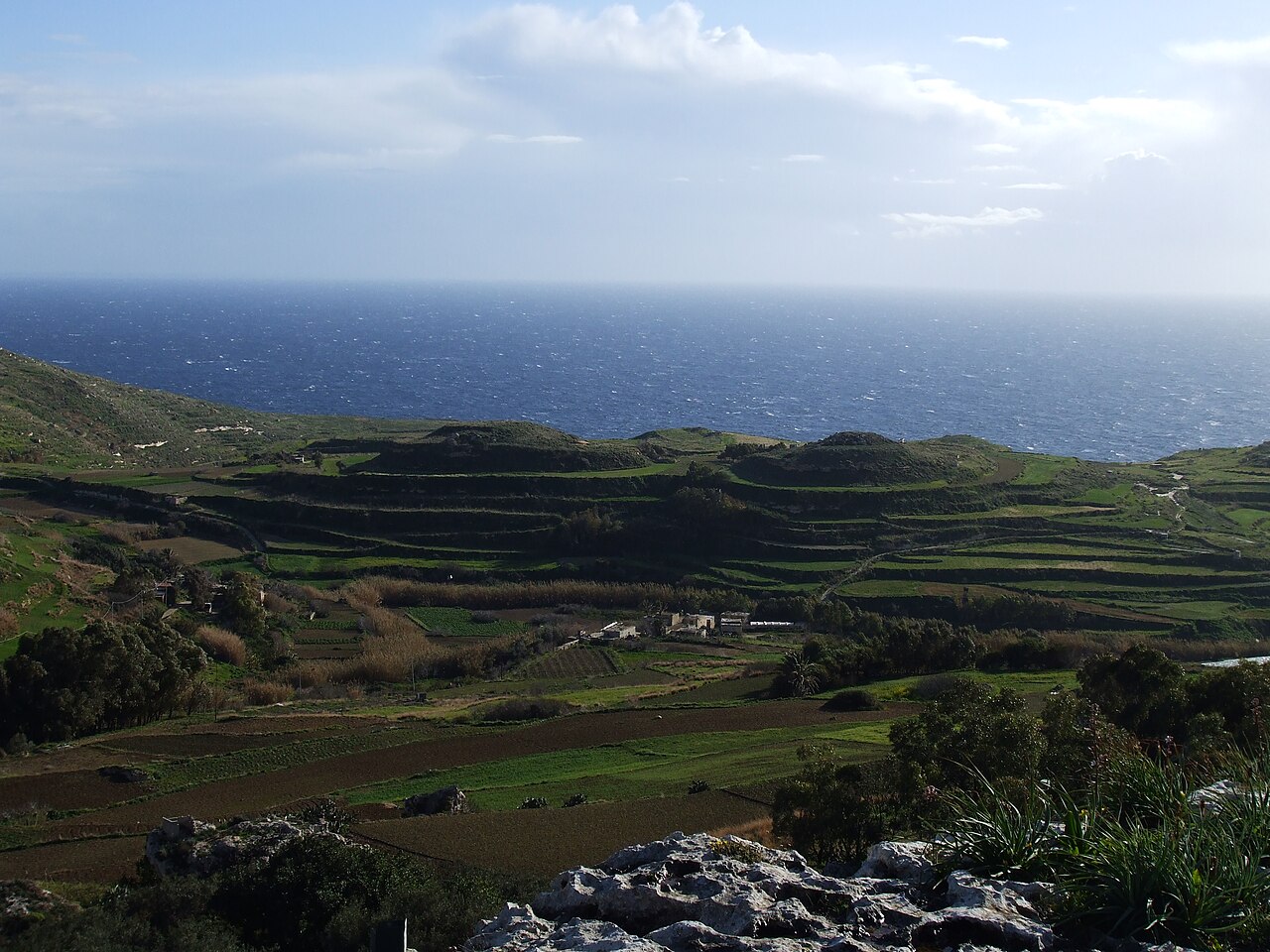 Mtaħleb Cliffs & Valley